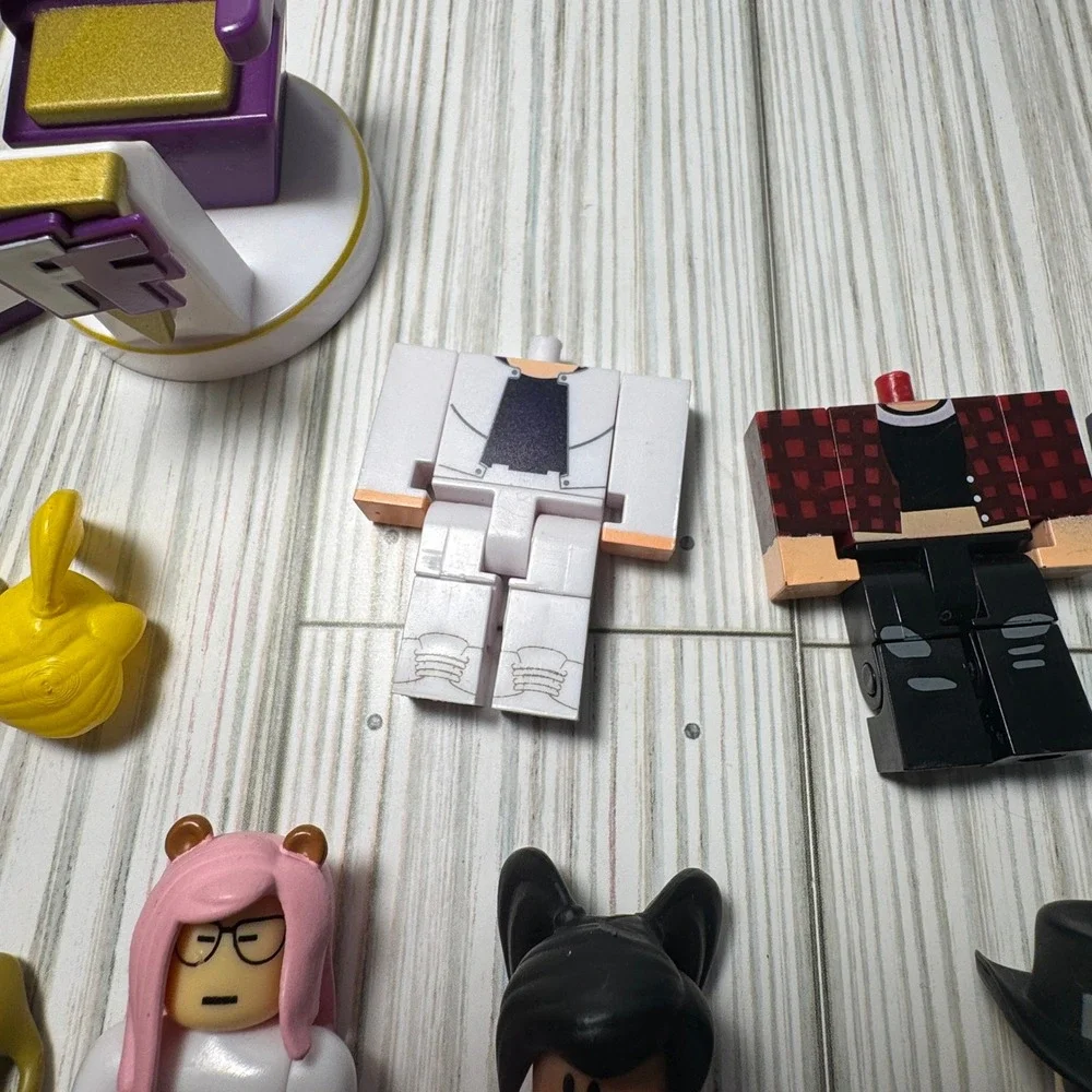 Roblox‎ Action Figure Lot Jazwares Figures Accessories Parts Mix Match 30+ Pc